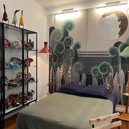 Studio Marseille Luaran gambar